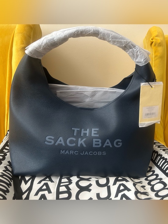 Marc Jacobs Handbags - Marc Jacobs The Sack Bag in navy leather